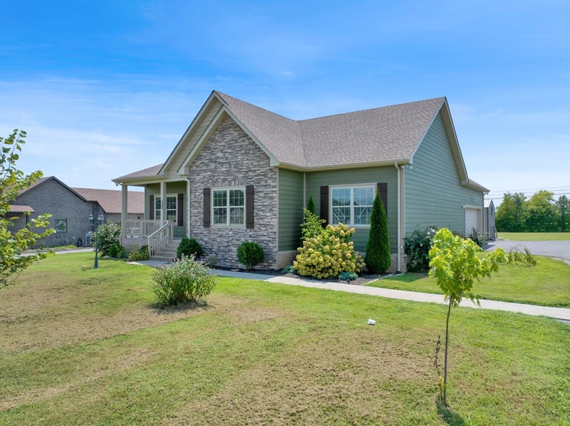210 Hollow Tree Cir, Castalian Springs, TN 37031