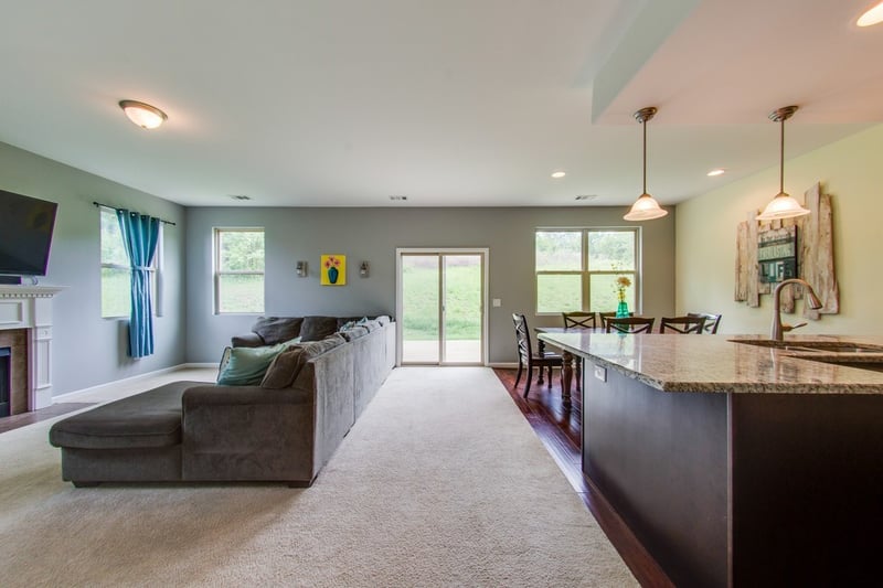 950 Hunters Ln, Springfield, TN 37172