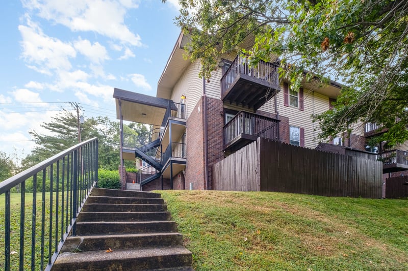 500 Paragon Mills Rd #N1, Nashville, TN 37211