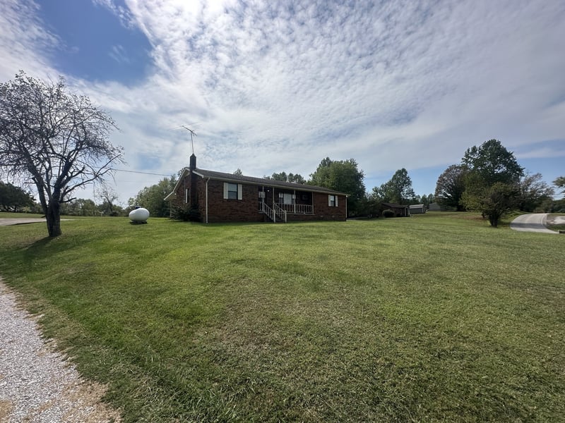 552 Pea Ridge Rd, Chestnut Mound, TN 38552