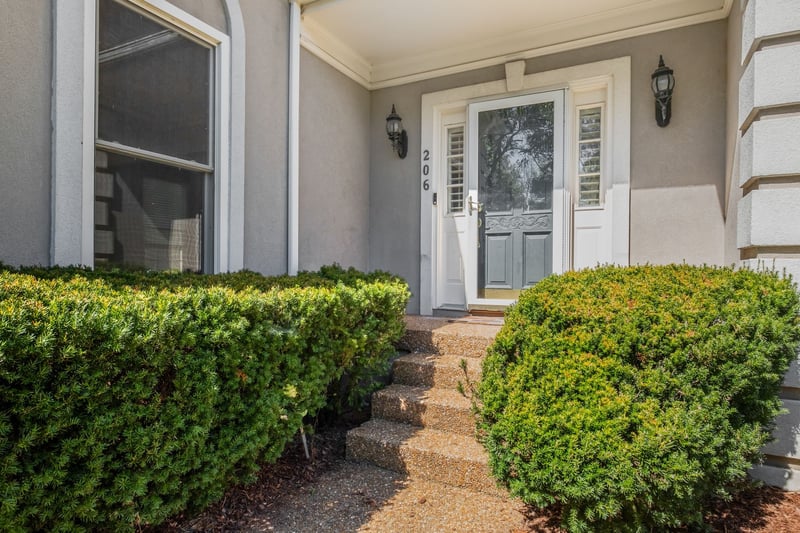 206 Belle Lake Dr, Nashville, TN 37221