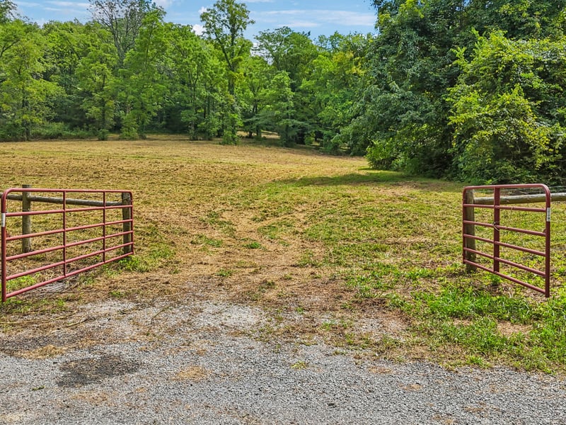 10A Puncheon Camp Ln, Bell Buckle, TN 37020