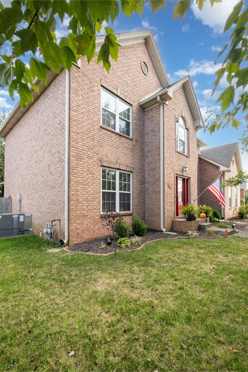 1823 Joben Dr, Murfreesboro, TN 37128