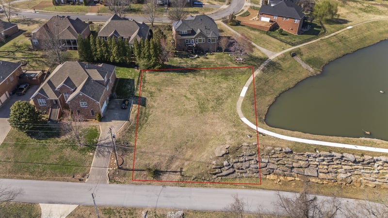 127 Caudill Dr, Hendersonville, TN 37075