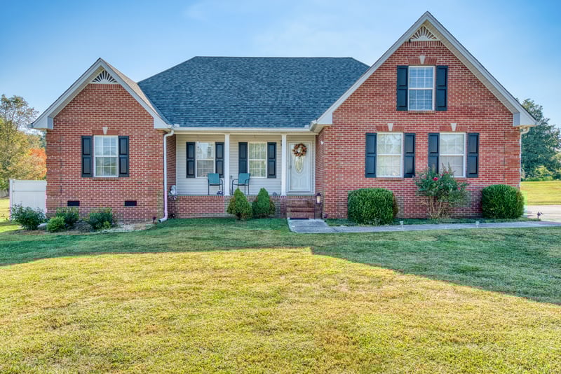 401 Robins Trl, Westmoreland, TN 37186