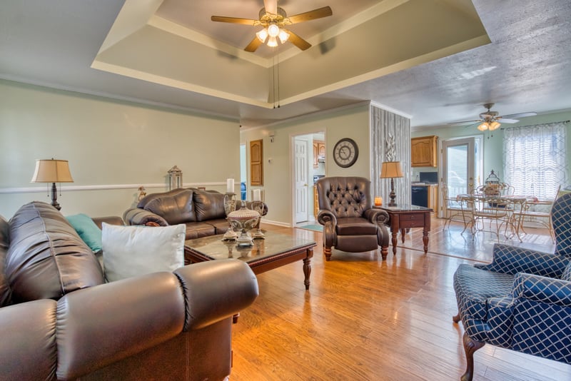 401 Robins Trl, Westmoreland, TN 37186