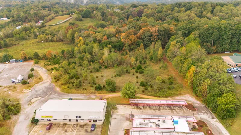 1112 New Highway 52 E, Westmoreland, TN 37186