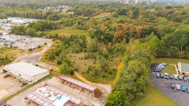 1112 New Highway 52 E, Westmoreland, TN 37186