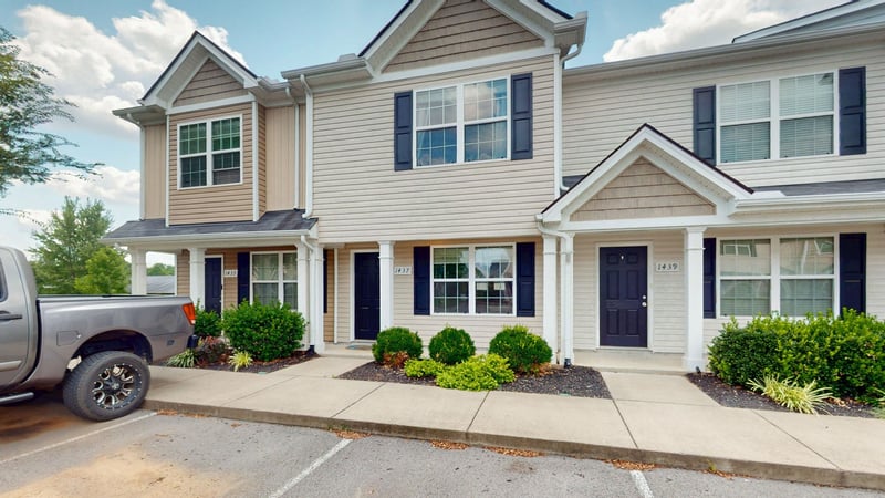 1437 Orange Ct, Murfreesboro, TN 37130