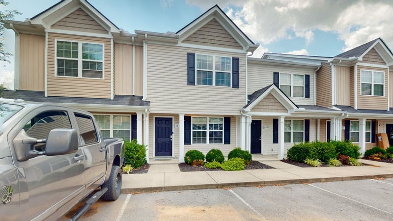 1437 Orange Ct, Murfreesboro, TN 37130