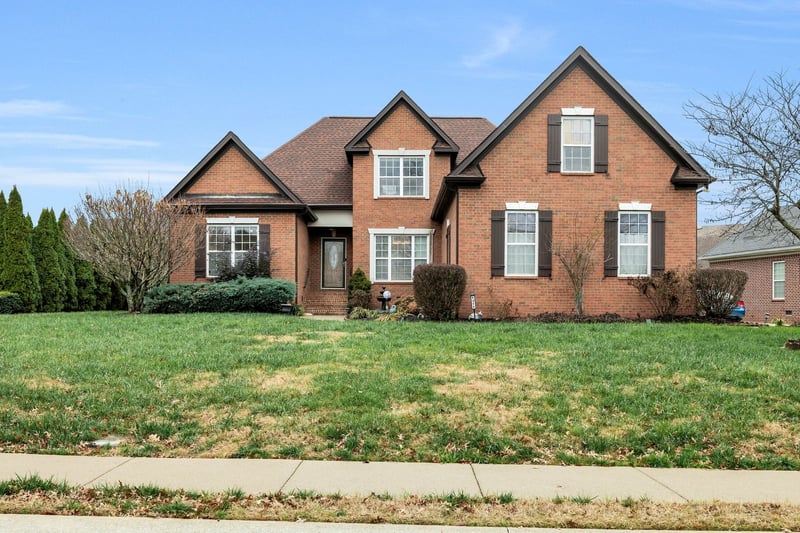 1311 Heather Pl, Murfreesboro, TN 37128
