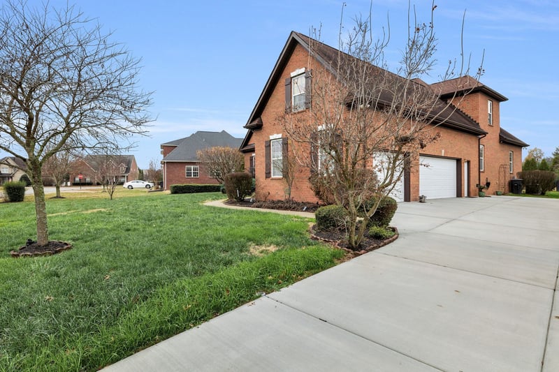 1311 Heather Pl, Murfreesboro, TN 37128