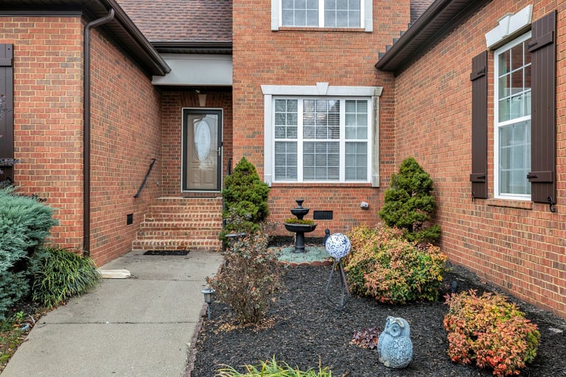 1311 Heather Pl, Murfreesboro, TN 37128