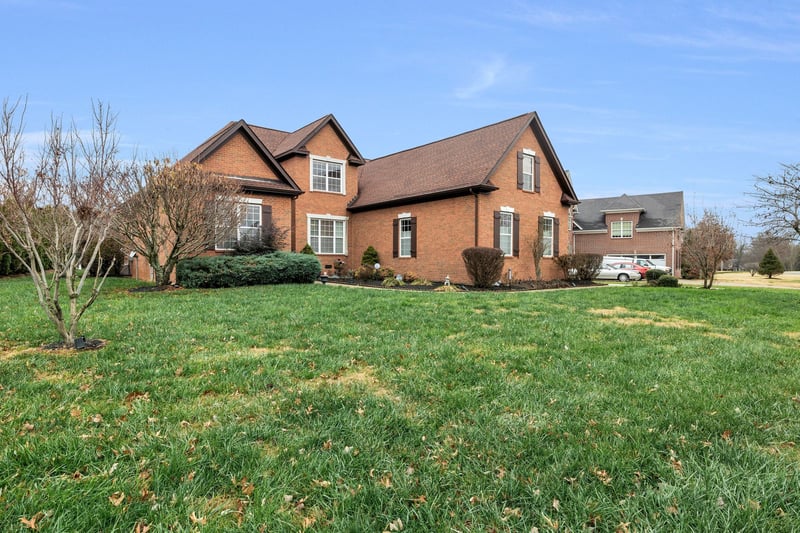 1311 Heather Pl, Murfreesboro, TN 37128