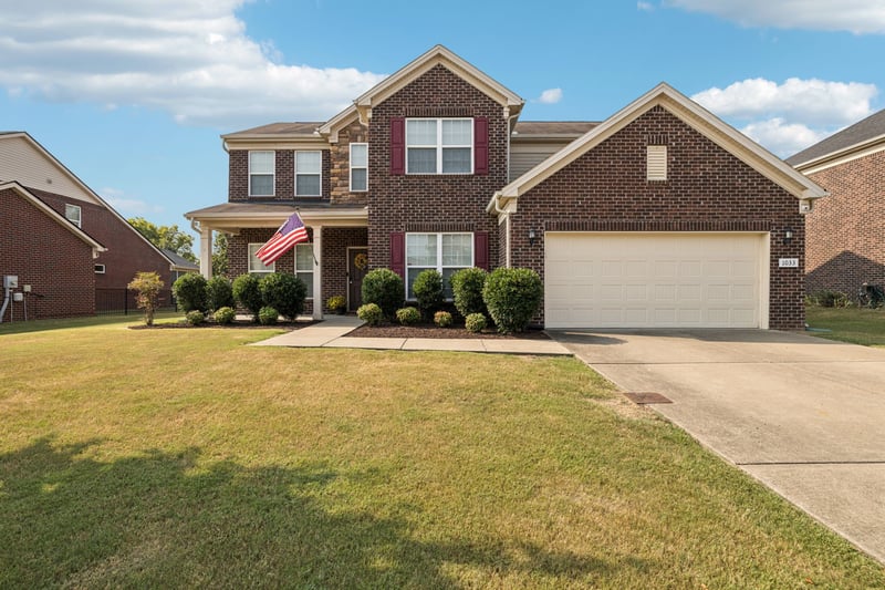 1033 Merrick Rd, Hendersonville, TN 37075