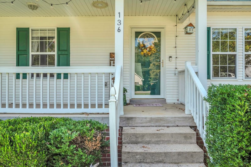 136 Coach Dr, White Bluff, TN 37187