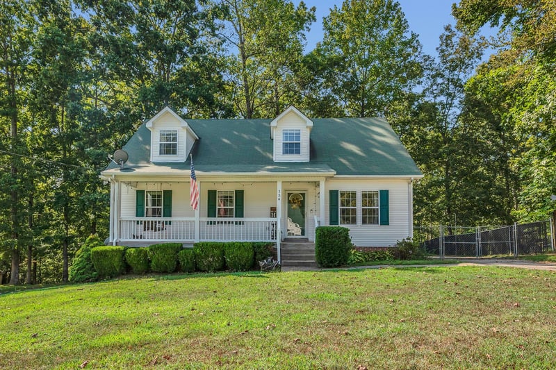 136 Coach Dr, White Bluff, TN 37187