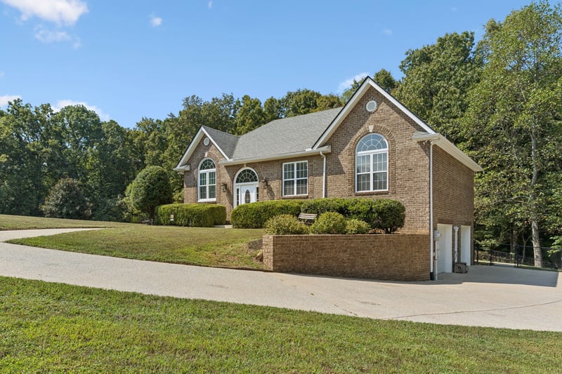 1436 Grassland Dr, Ashland City, TN 37015