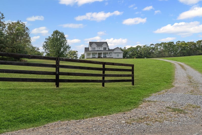 1172B Goshentown Rd, Hendersonville, TN 37075