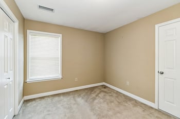 913 Springlake Ct, Nashville, TN 37221