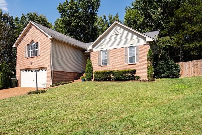 2336 Willesden Green Ct, Hermitage, TN 37076
