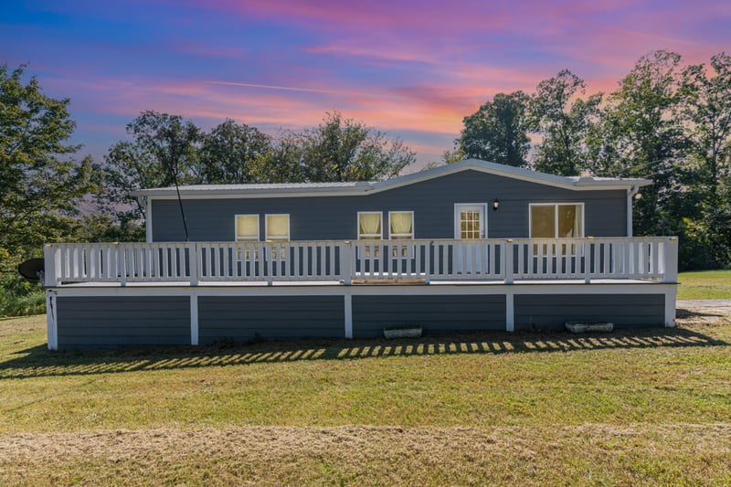 1014 Dogwood Ln, Kingston Springs, TN 37082