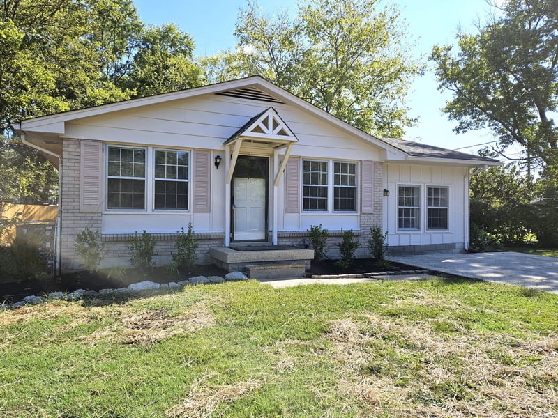 105 Cole Dr, Hendersonville, TN 37075