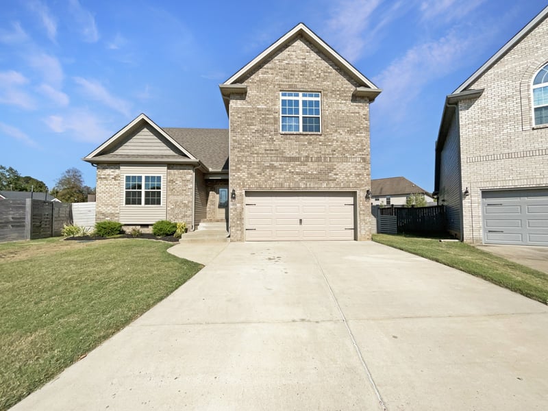 157 Gabriella Ct, Pleasant View, TN 37146