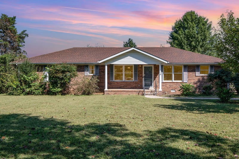 1040 Veterans Pkwy, Murfreesboro, TN 37128