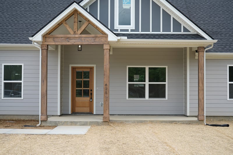 825B College St, Portland, TN 37148