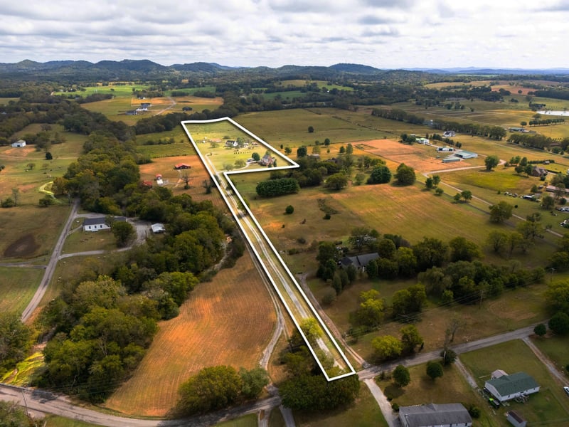 1038 Old Hopewell Rd, Castalian Springs, TN 37031