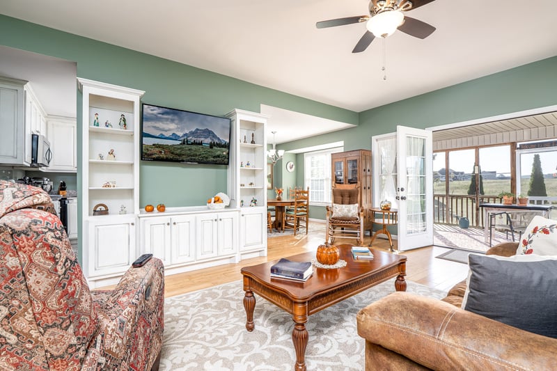 521 Brookside Dr, Mount Pleasant, TN 38474