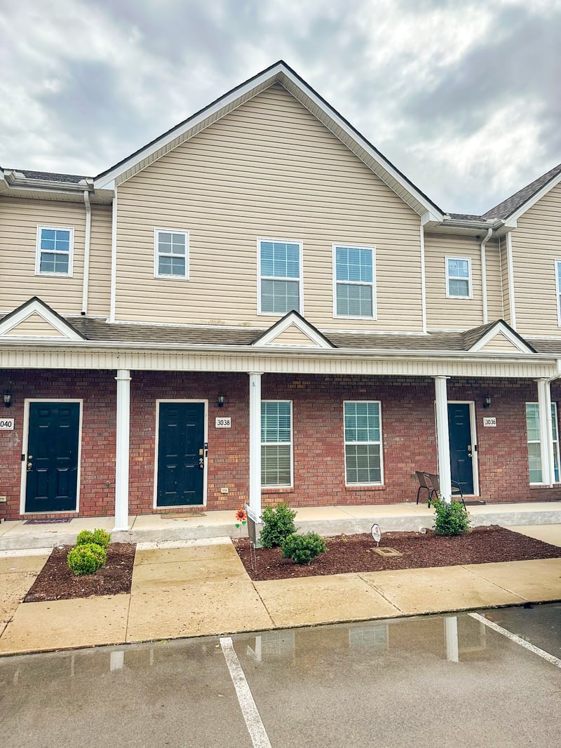 3038 Rg Buchanan Dr, La Vergne, TN 37086