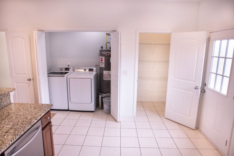 3038 Rg Buchanan Dr, La Vergne, TN 37086