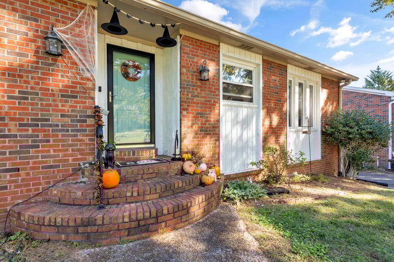 1033 Rolling Fields Cir, Columbia, TN 38401