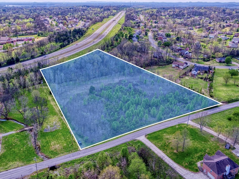 750 Forest Retreat Rd, Hendersonville, TN 37075