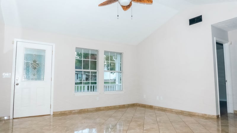 618 Cedar Bend Ln, La Vergne, TN 37086