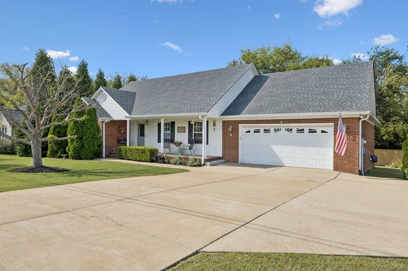 516 Brookside Dr, Mount Pleasant, TN 38474