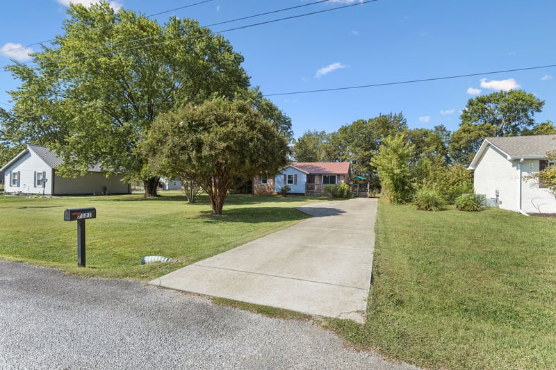 7121 Corner Dr, Murfreesboro, TN 37129