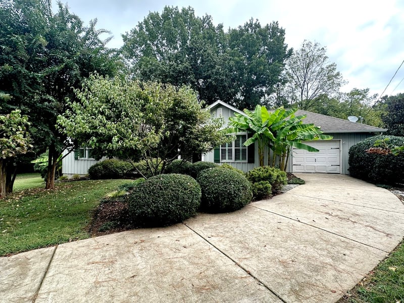 932 Hermitage Rdg, Hermitage, TN 37076