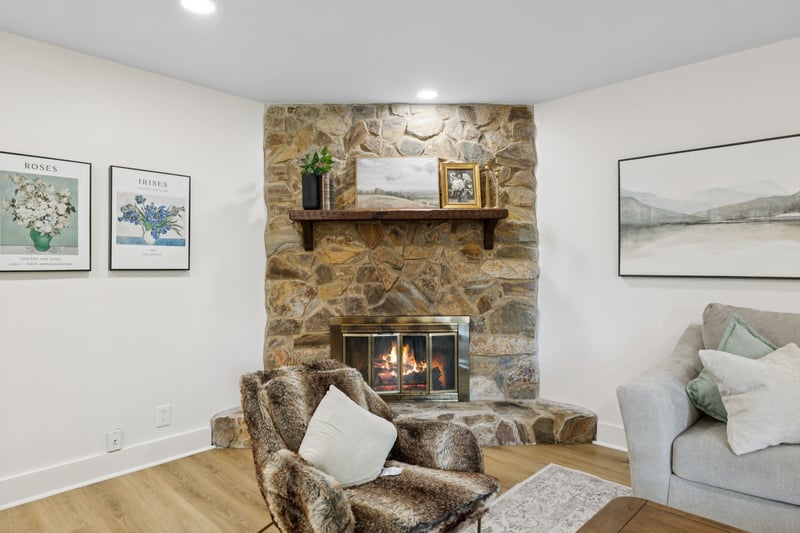 1016 Rustic Hills Dr, Ashland City, TN 37015