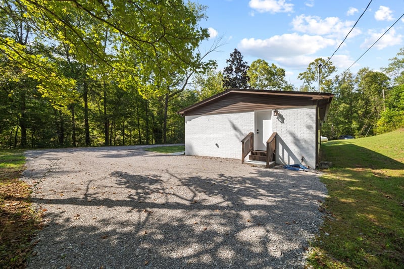 2717 Williamsport Pike, Columbia, TN 38401