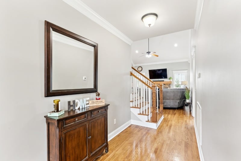 1384 Round Hill Ln, Spring Hill, TN 37174