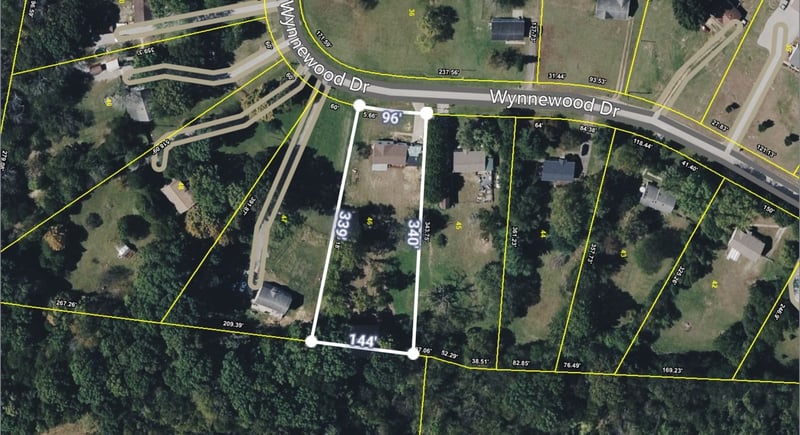 1126 Wynnewood Dr, Castalian Springs, TN 37031