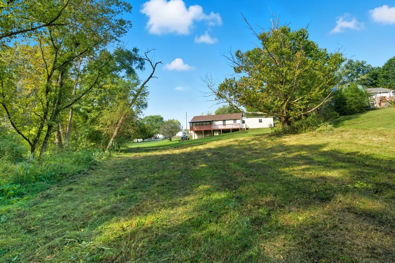 1126 Wynnewood Dr, Castalian Springs, TN 37031