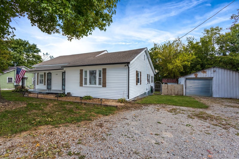 2118 Gravel Hill Rd, Columbia, TN 38401