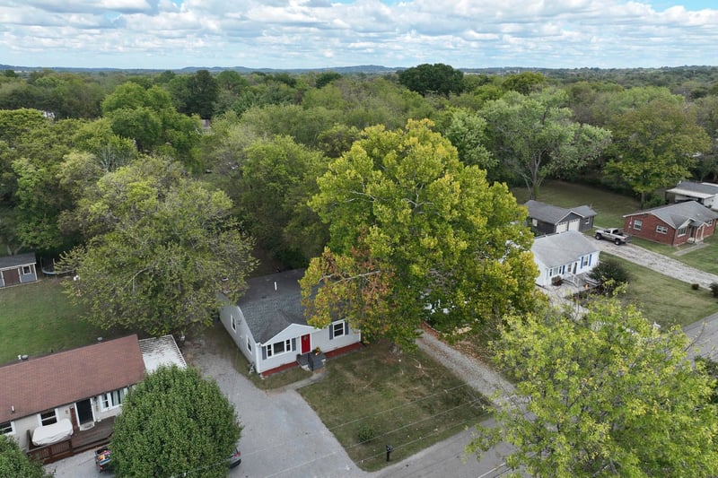 212 Nokes Dr, Hendersonville, TN 37075