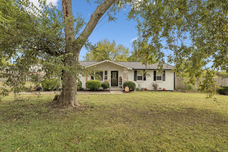 114 Iris Dr, Hendersonville, TN 37075