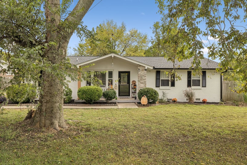 114 Iris Dr, Hendersonville, TN 37075