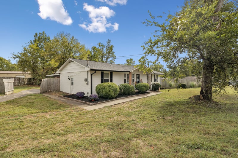 114 Iris Dr, Hendersonville, TN 37075